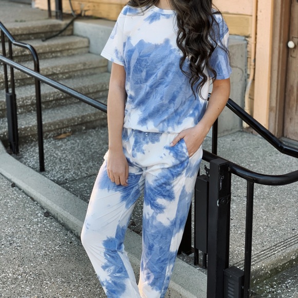 Let’s Stay In Lounge Set - Picture 2 of 2